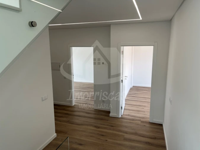 Moradia T4 para Venda em Santa Iria de Azoia, São João da Talha e Bobadela Foto 31