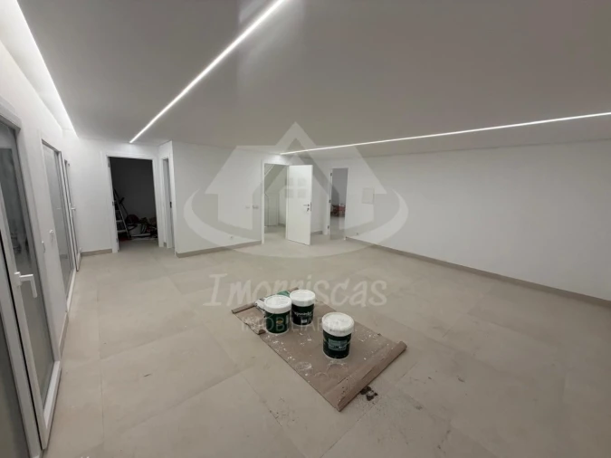 Moradia T4 para Venda em Santa Iria de Azoia, São João da Talha e Bobadela Foto 45