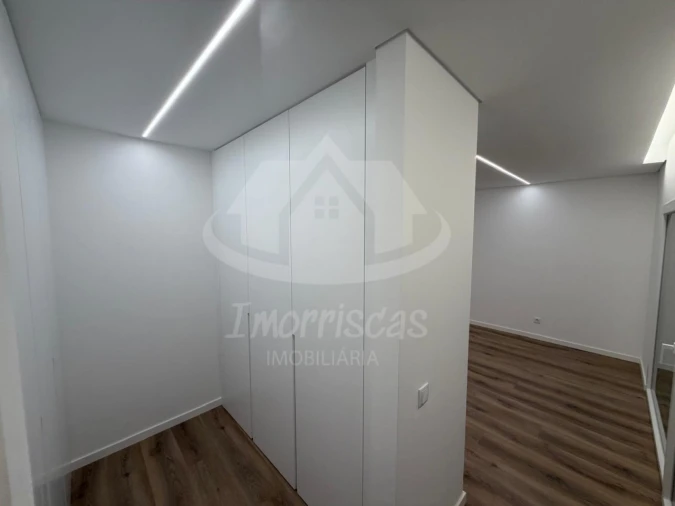 Moradia T4 para Venda em Santa Iria de Azoia, São João da Talha e Bobadela Foto 58