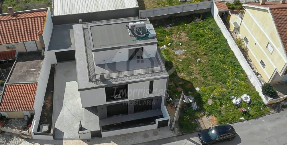 Moradia T5 para Venda em Santa Iria de Azoia, São João da Talha e Bobadela Foto 4