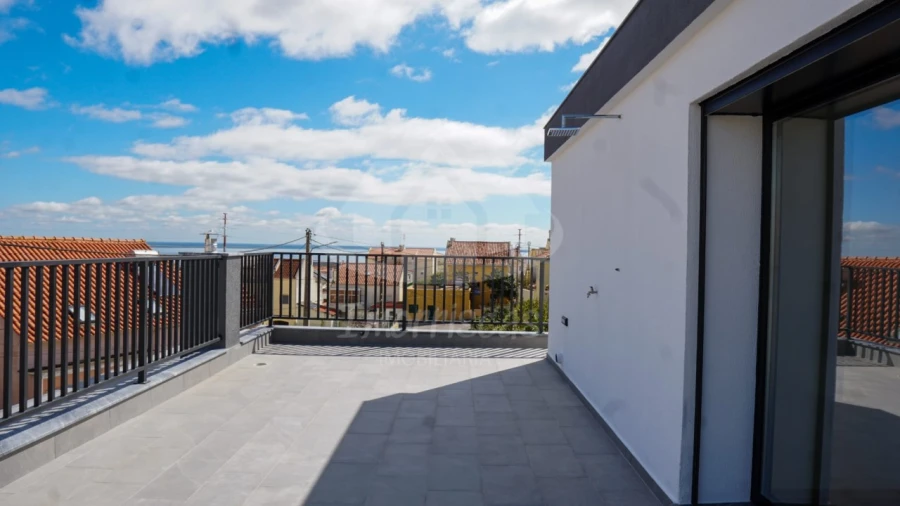 Moradia T5 para Venda em Santa Iria de Azoia, São João da Talha e Bobadela Foto 34