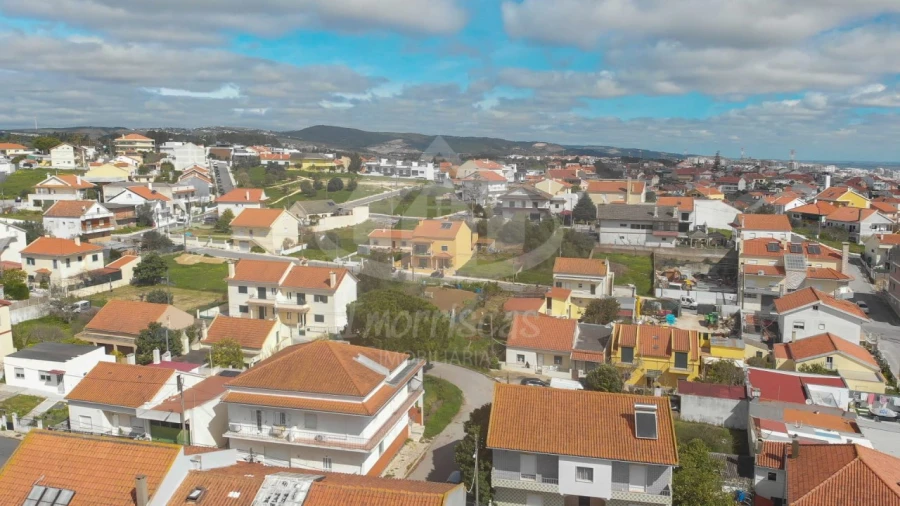 Moradia T5 para Venda em Santa Iria de Azoia, São João da Talha e Bobadela Foto 47
