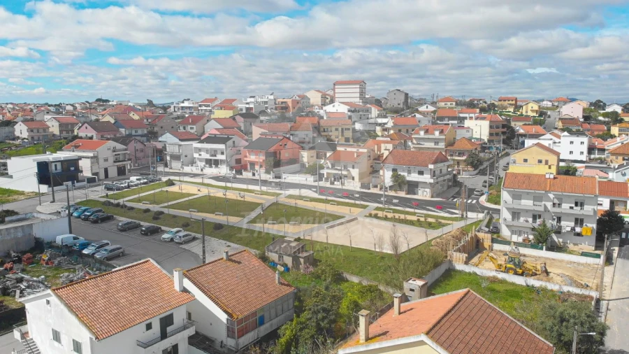 Moradia T5 para Venda em Santa Iria de Azoia, São João da Talha e Bobadela Foto 48