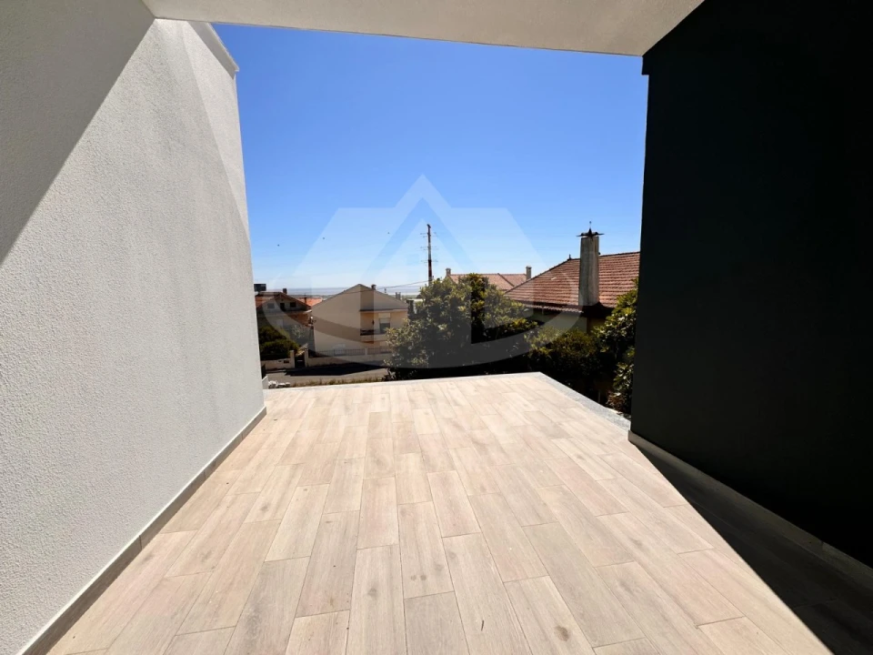 Moradia T4 para Venda em Santa Iria de Azoia, São João da Talha e Bobadela Foto 12