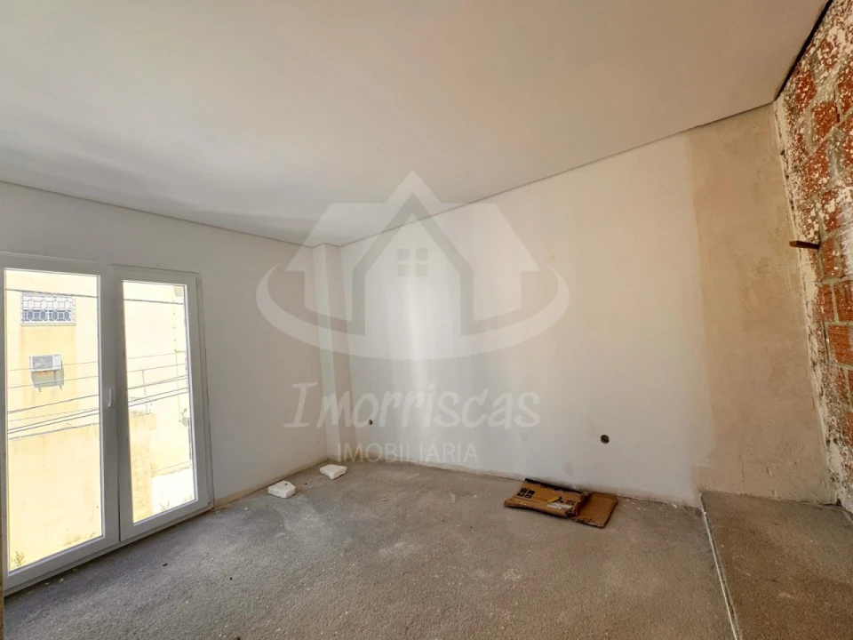 Moradia T4 para Venda em Santa Iria de Azoia, São João da Talha e Bobadela Foto 15