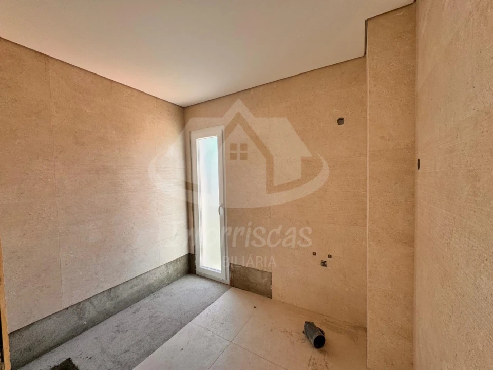 Moradia T4 para Venda em Santa Iria de Azoia, São João da Talha e Bobadela Foto 22