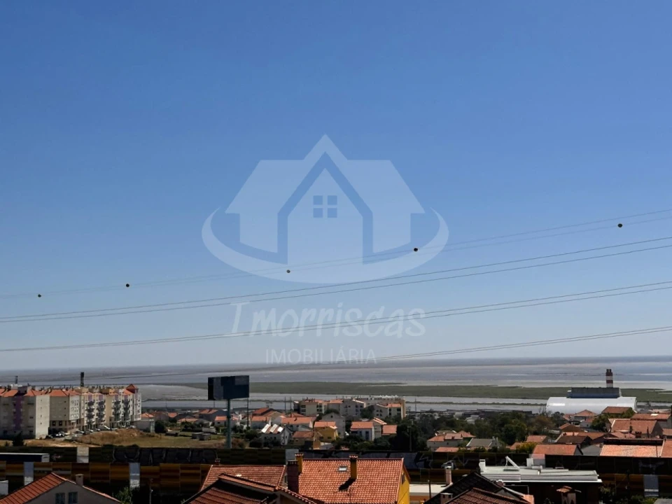 Moradia T4 para Venda em Santa Iria de Azoia, São João da Talha e Bobadela Foto 30