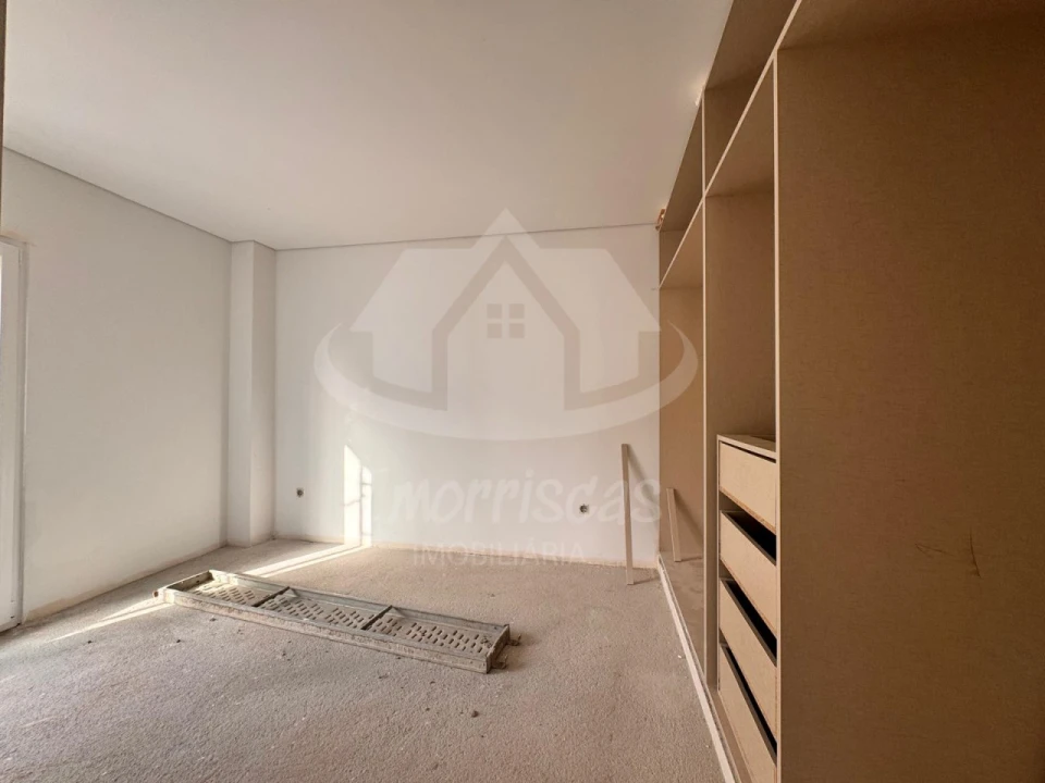 Moradia T4 para Venda em Santa Iria de Azoia, São João da Talha e Bobadela Foto 18