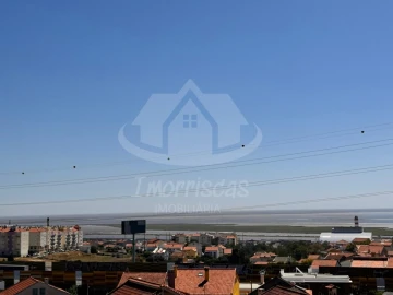 Moradia T4 para Venda em Santa Iria de Azoia, São João da Talha e Bobadela