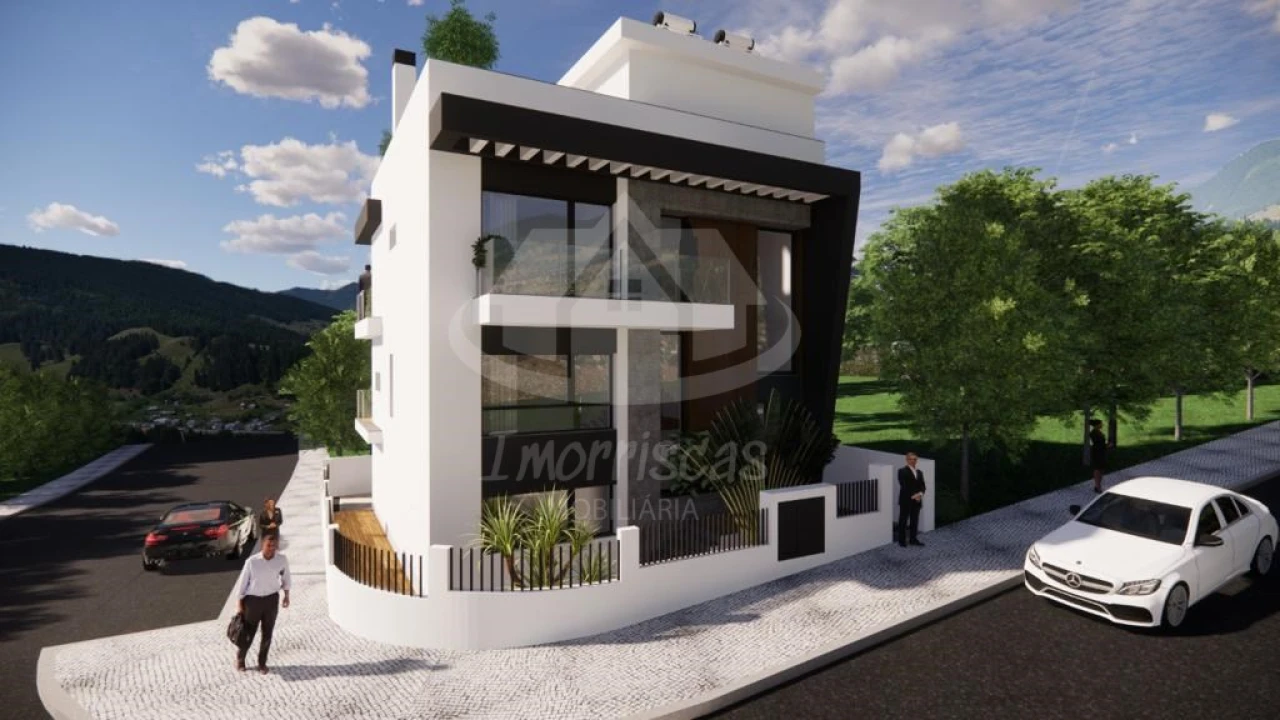 Moradia T4 para Venda em Vialonga Foto 1