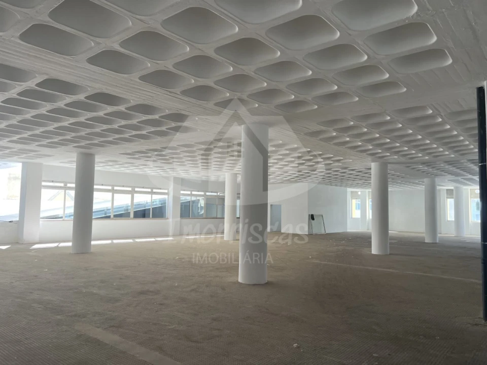 Armazém para Venda em Sacavém e Prior Velho Foto 7