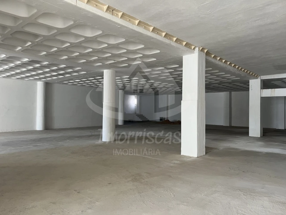 Armazém para Venda em Sacavém e Prior Velho Foto 10