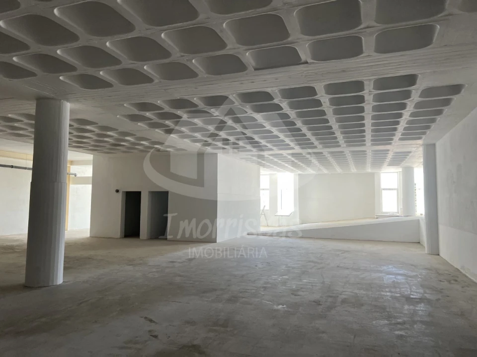 Armazém para Venda em Sacavém e Prior Velho Foto 14