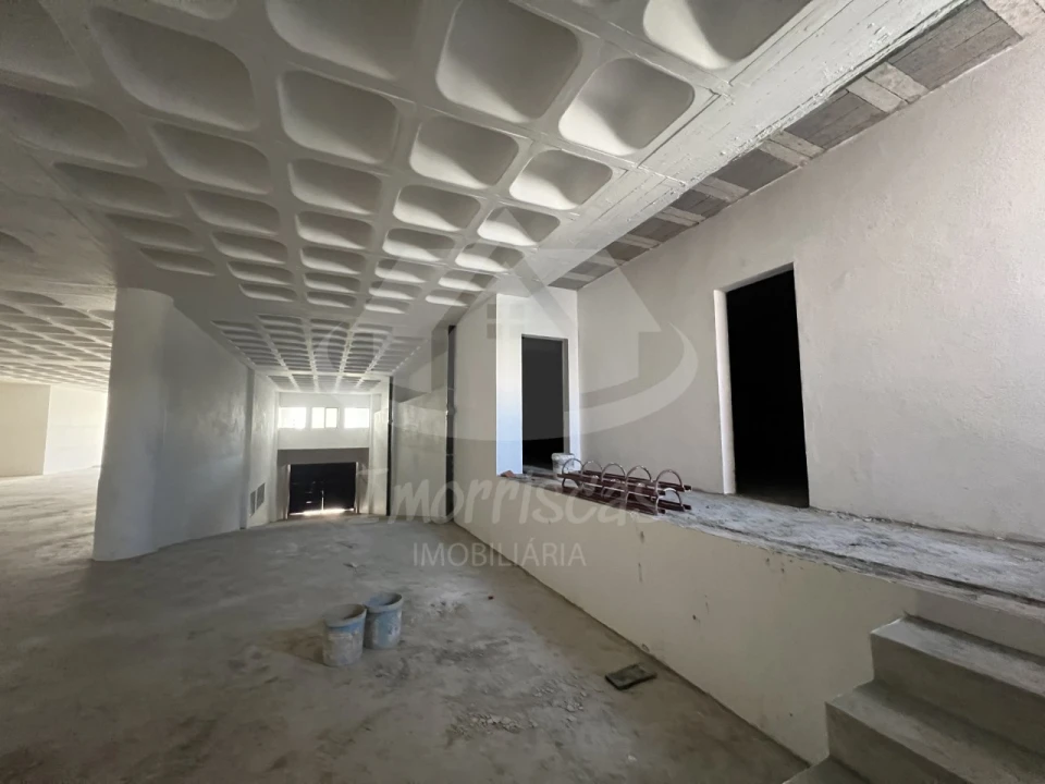 Armazém para Venda em Sacavém e Prior Velho Foto 17