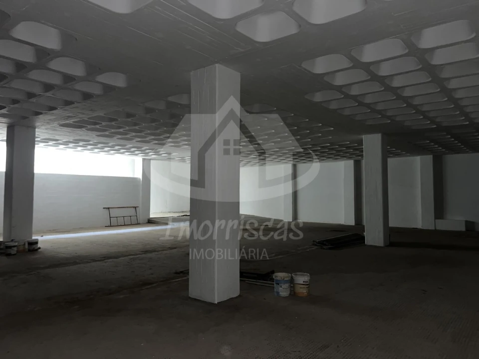 Armazém para Venda em Sacavém e Prior Velho Foto 19