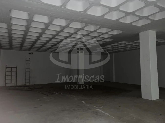 Armazém para Venda em Sacavém e Prior Velho Foto 20