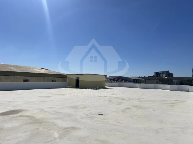 Armazém para Venda em Sacavém e Prior Velho Foto 24