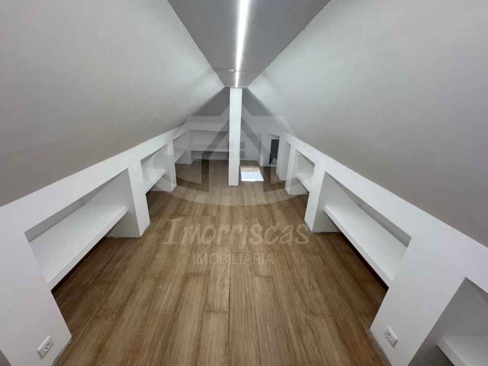 Moradia T2 para Venda em Santa Iria de Azoia, São João da Talha e Bobadela Foto 33