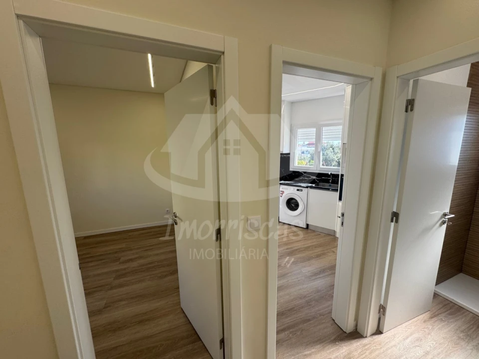 Moradia T2 para Venda em Santa Iria de Azoia, São João da Talha e Bobadela Foto 11