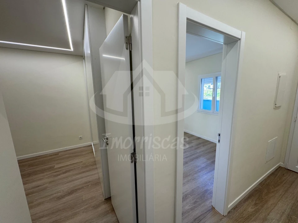 Moradia T2 para Venda em Santa Iria de Azoia, São João da Talha e Bobadela Foto 22