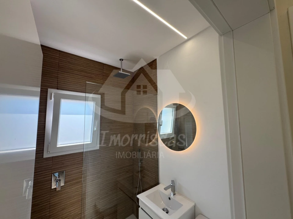 Moradia T2 para Venda em Santa Iria de Azoia, São João da Talha e Bobadela Foto 29