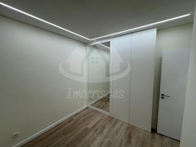 Moradia T2 para Venda em Santa Iria de Azoia, São João da Talha e Bobadela Foto 21
