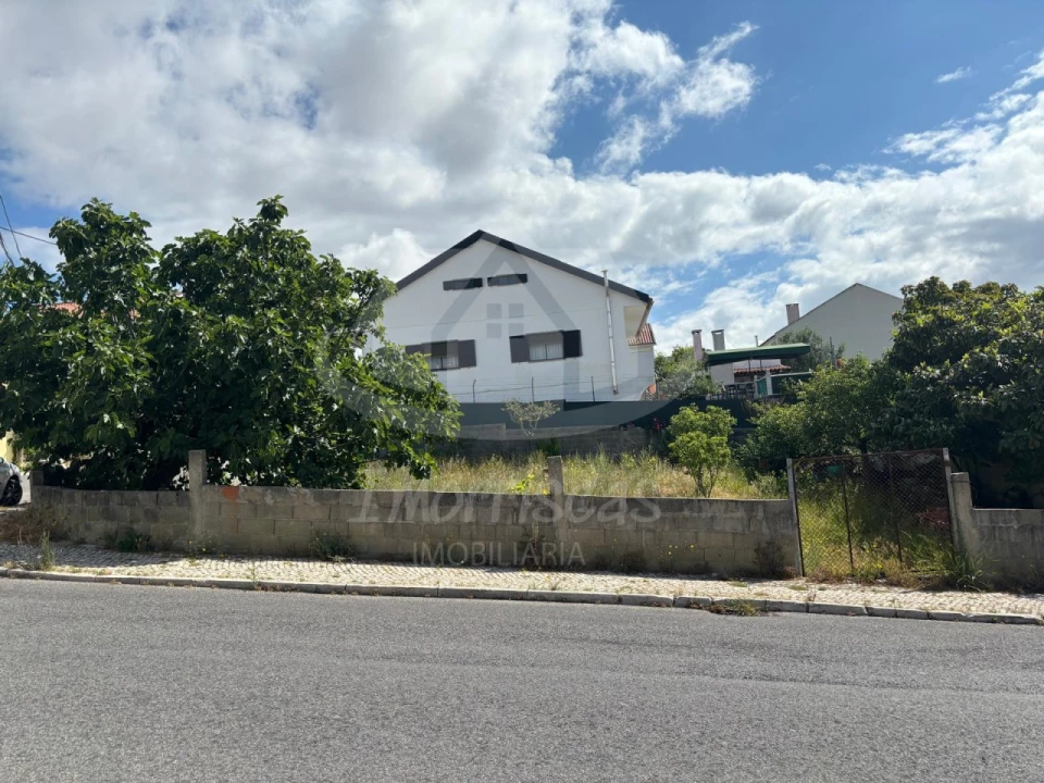 Terreno para Venda em Santa Iria de Azoia, São João da Talha e Bobadela Foto 3
