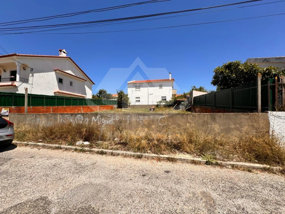 Terreno para Venda em Santa Iria de Azoia, São João da Talha e Bobadela Foto 2