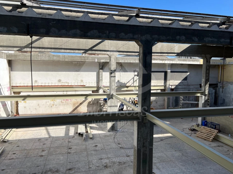 Armazém para Venda em Sacavém e Prior Velho Foto 14