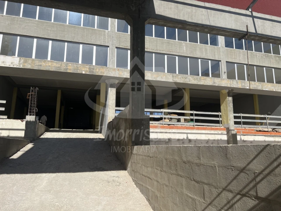 Armazém para Venda em Sacavém e Prior Velho Foto 17