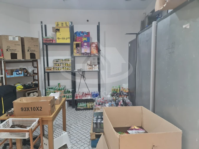 Loja para Cedência de Quotas em Póvoa de Santa Iria e Forte da Casa Foto 5