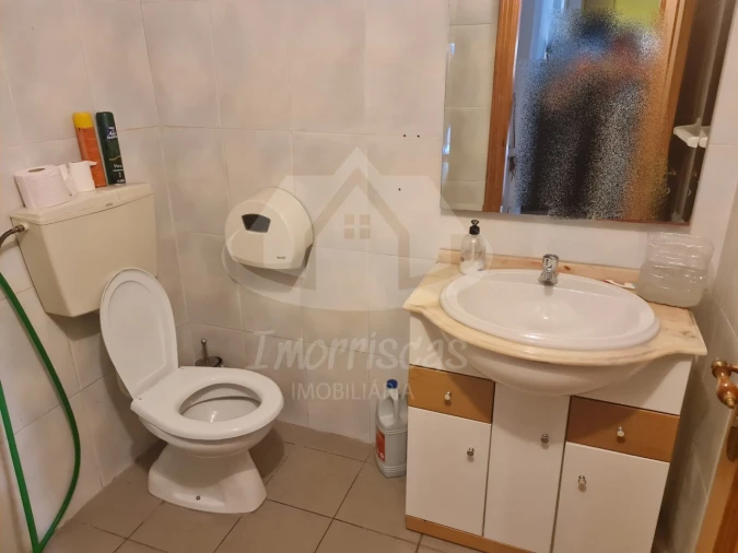 Loja para Cedência de Quotas em Póvoa de Santa Iria e Forte da Casa Foto 12