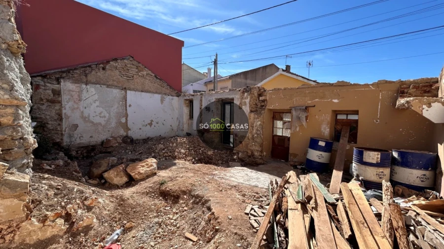 Moradia T2 para Venda em Fanhões Foto 8