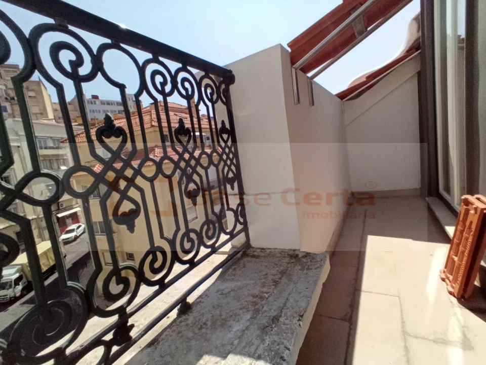 Apartamento T2 para Venda em São Vicente Foto 30