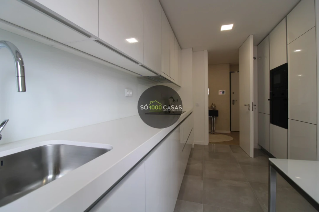 Apartamento T4 para Venda em Águas Livres Foto 22