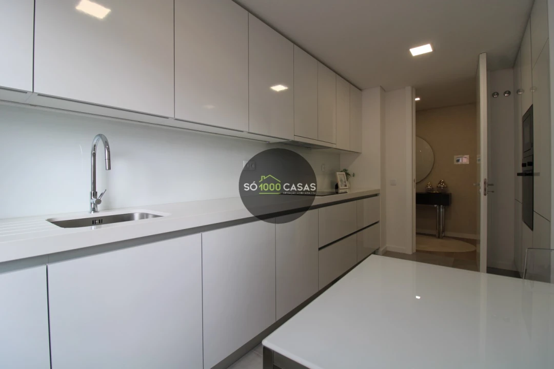 Apartamento T4 para Venda em Águas Livres Foto 23