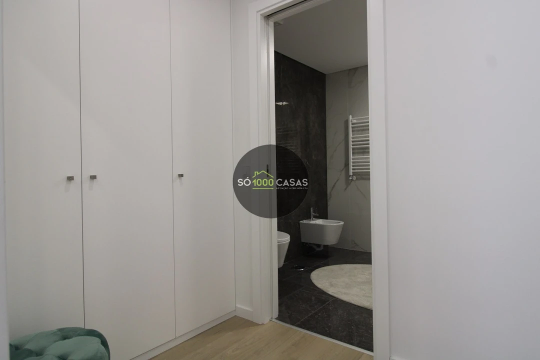 Apartamento T4 para Venda em Águas Livres Foto 39