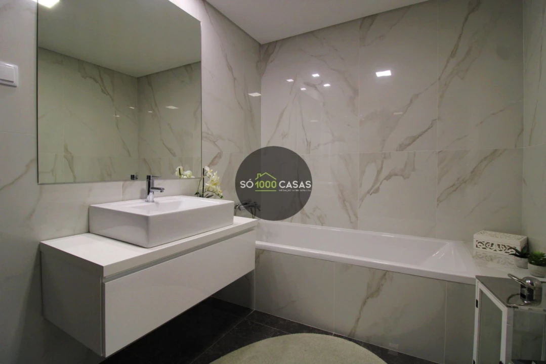 Apartamento T4 para Venda em Águas Livres Foto 42