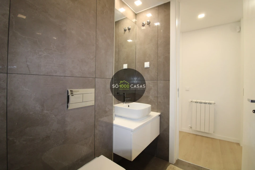 Apartamento T4 para Venda em Águas Livres Foto 52