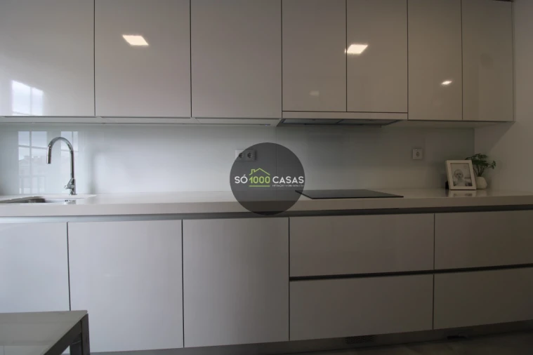 Apartamento T4 para Venda em Águas Livres Foto 25