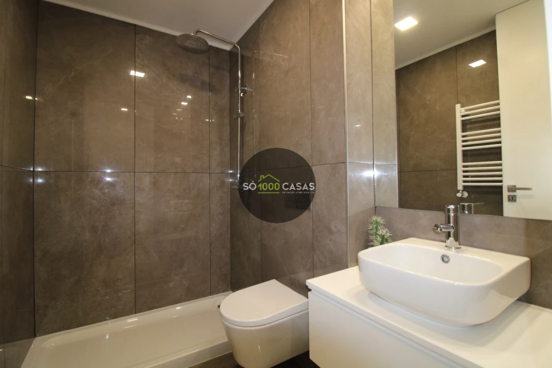 Apartamento T3 para Venda em Águas Livres Foto 51