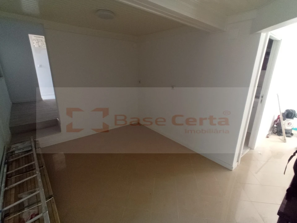 Moradia T9 para Venda em Ajuda Foto 6