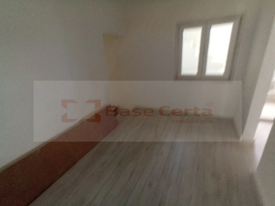 Moradia T9 para Venda em Ajuda Foto 11