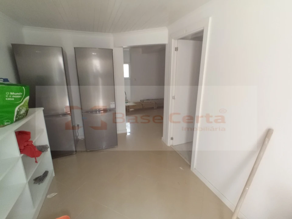 Moradia T9 para Venda em Ajuda Foto 26