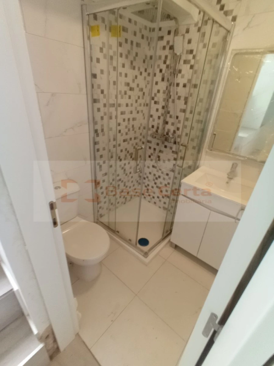 Moradia T9 para Venda em Ajuda Foto 14