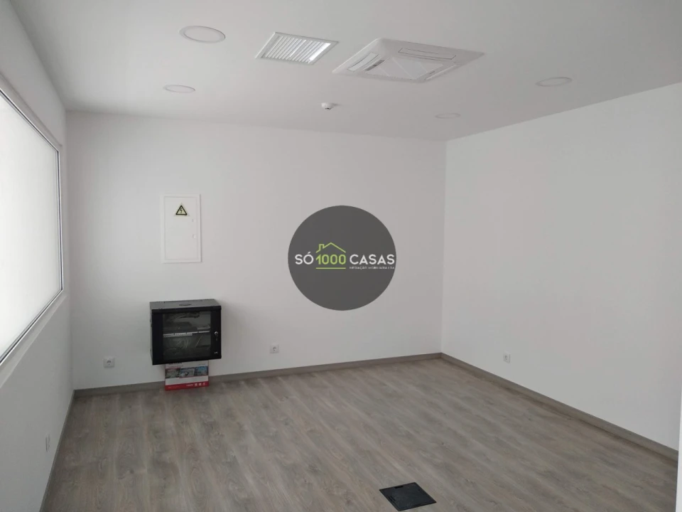 Armazém para Venda em Malveira e São Miguel de Alcainça Foto 6