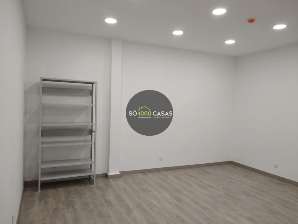 Armazém para Venda em Malveira e São Miguel de Alcainça Foto 10