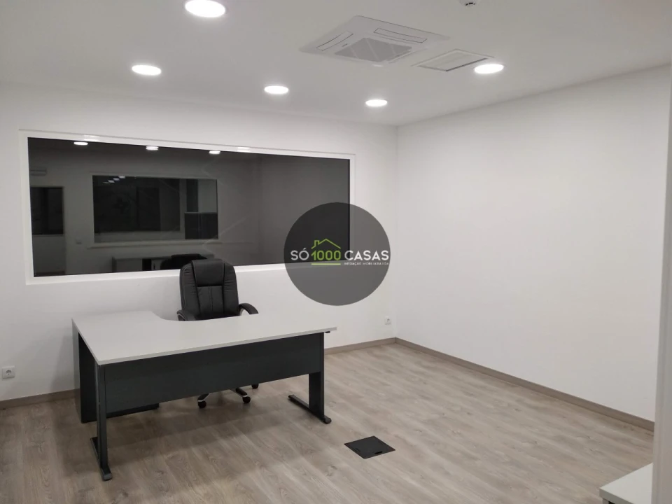 Armazém para Venda em Malveira e São Miguel de Alcainça Foto 13