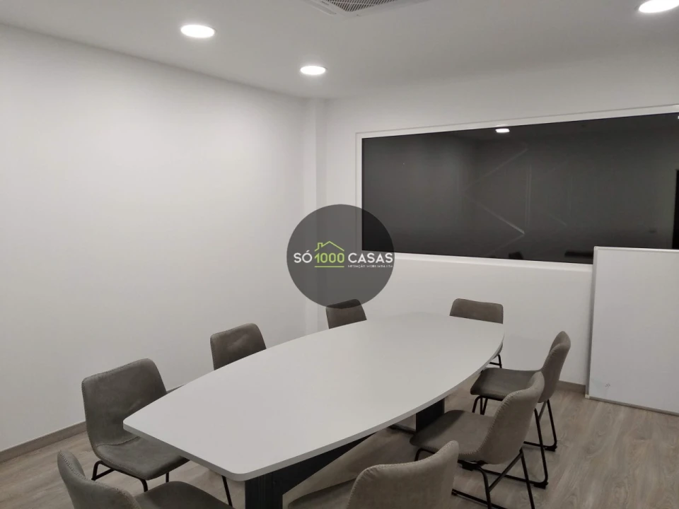 Armazém para Venda em Malveira e São Miguel de Alcainça Foto 14