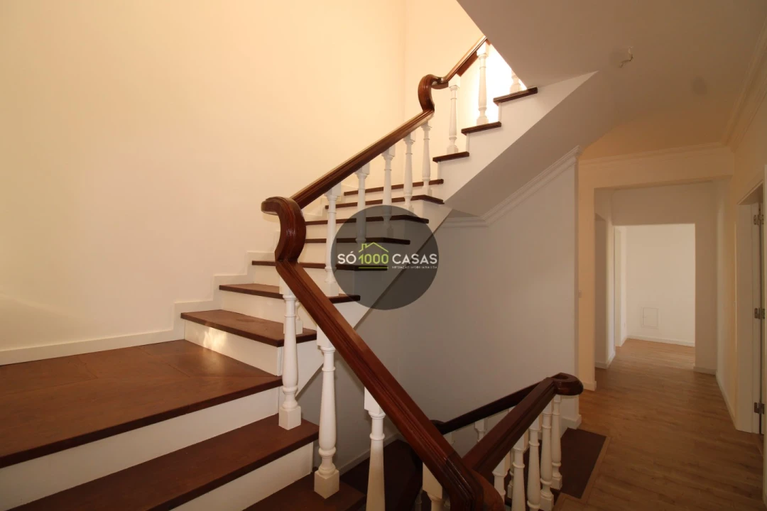 Moradia T5 para Venda em Loures Foto 29